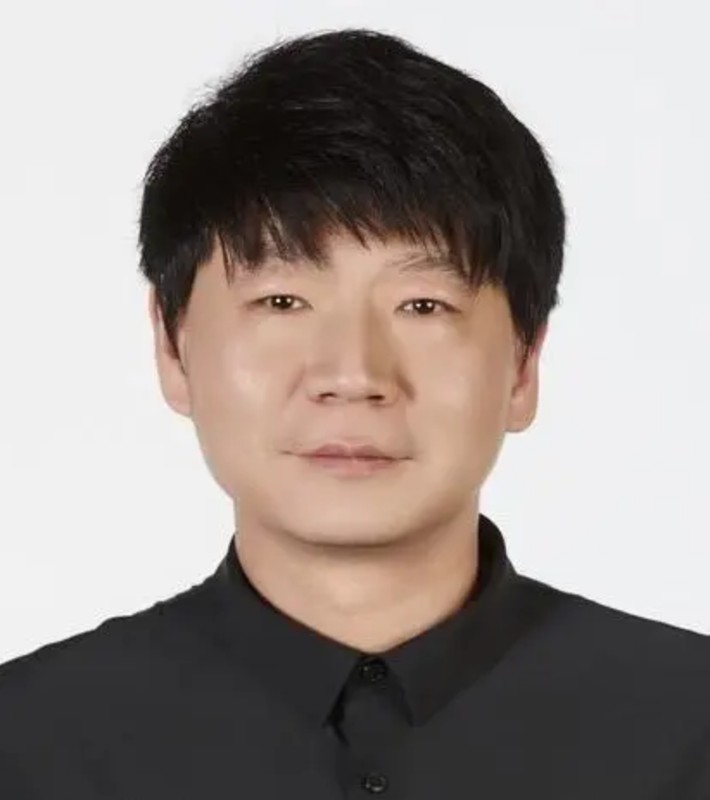  平衡成绩与培养；邱彪谈年轻球员的赛场机会。 体育新闻