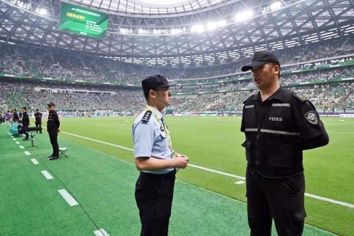 北京警方发出文明观赛指引,助力中超联赛安全有序进行。 体育新闻