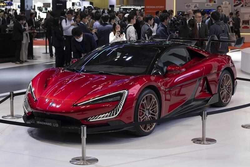  汽车强国之路，中国车企全球领先地位确立；产业影响力持续扩大，重塑世界汽车版图。 汽车科技