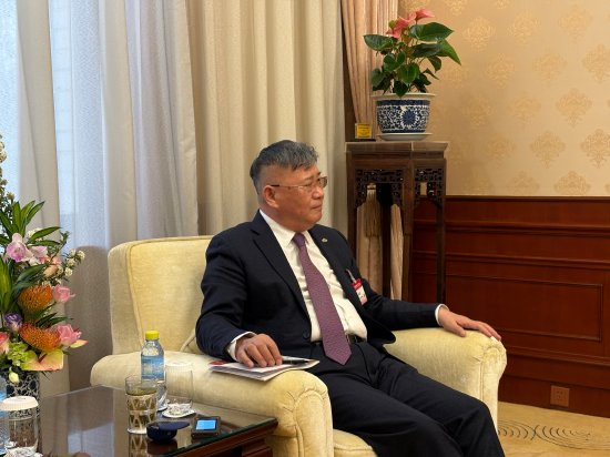 高层论坛对话实录；张玉良解析经济底气与楼市新路径。