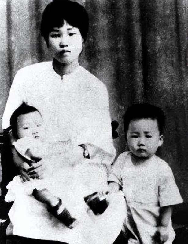  34天的永恒：那个被战火吞噬的年轻人，和他永远无法回答的父亲 情感心理