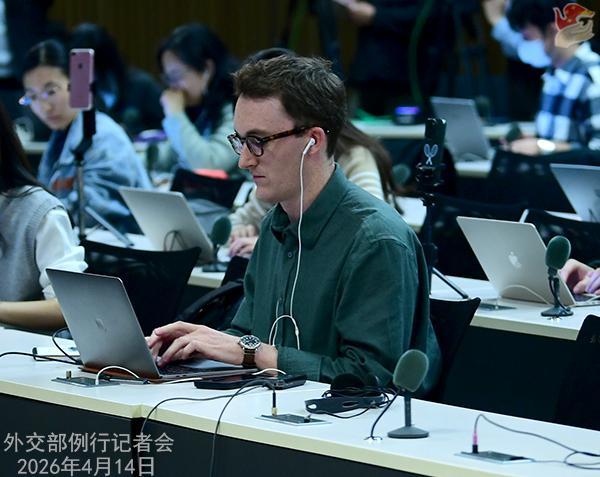 【外交交锋深度解析】霍尔木兹困局与大国博弈:美国的封锁为何注定失败 新闻 【外交交锋深度解析】霍尔木兹困局与大国博弈:美国的封锁为何注定失败 新闻 【外交交锋深度解析】霍尔木兹困局与大国博弈:美国的封锁为何注定失败 新闻